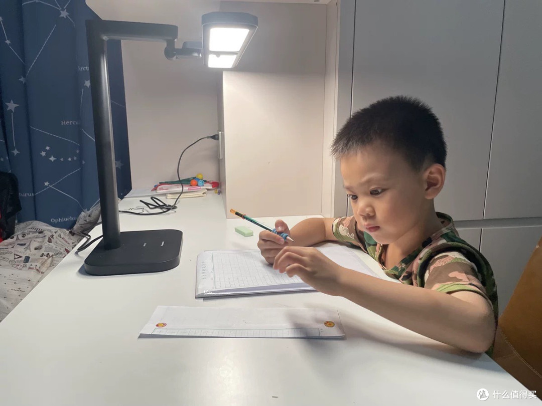 松下爱目T30全光谱台灯：我的舒适阅读新体验