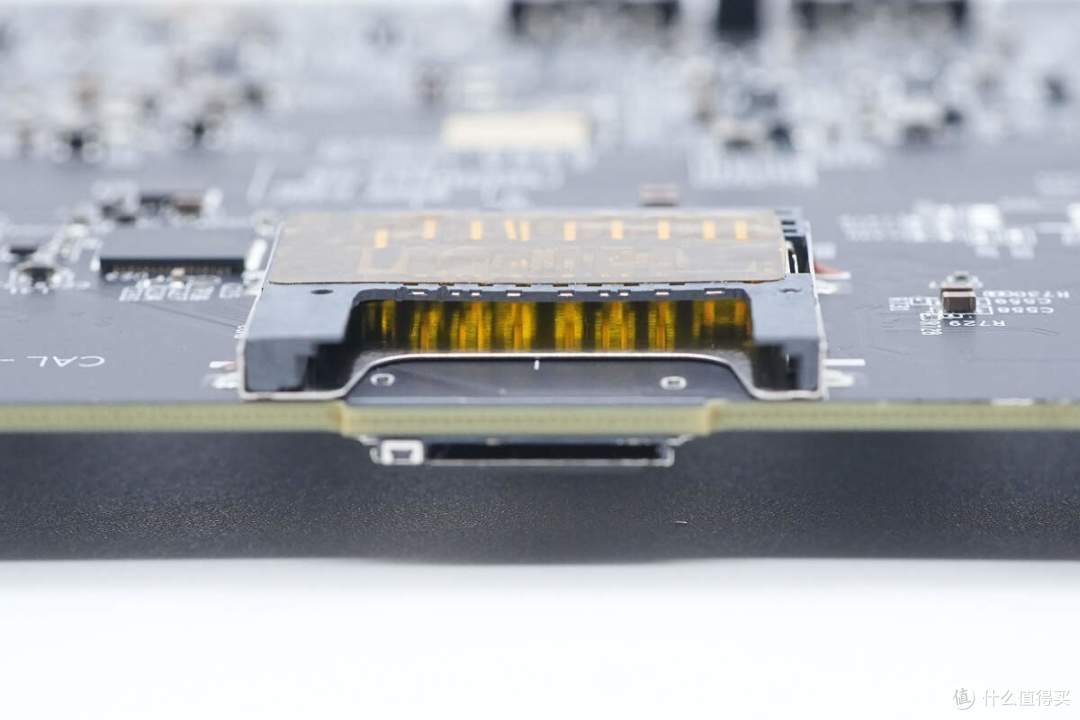 次世代高性能生产力工具,加州数位TS5Plus雷电5扩展坞拆解