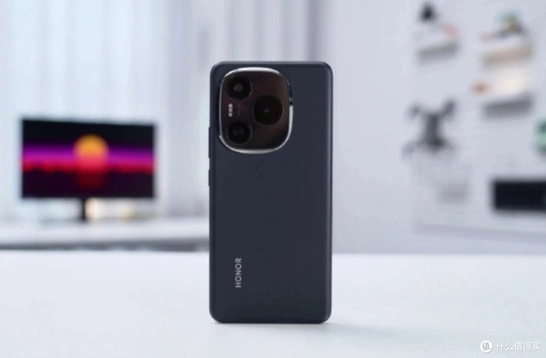 荣耀更激进了,8000mAh+OIS光学防抖,高配版也跌至新低价
