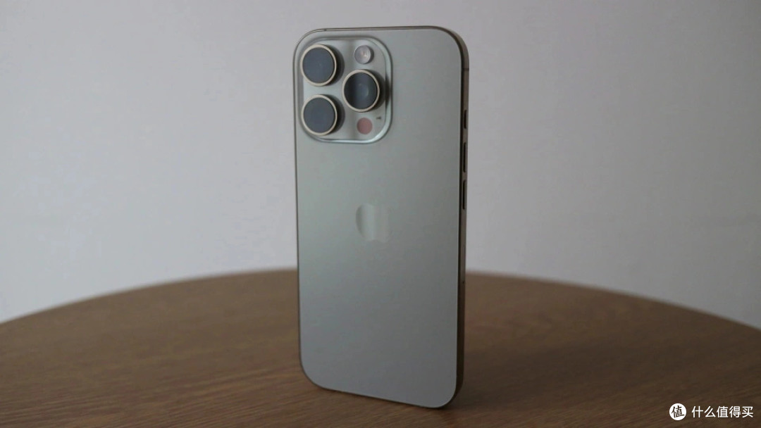 iPhone16Pro售价“大跳水”,512GB跌价1751元,果粉终于等到了