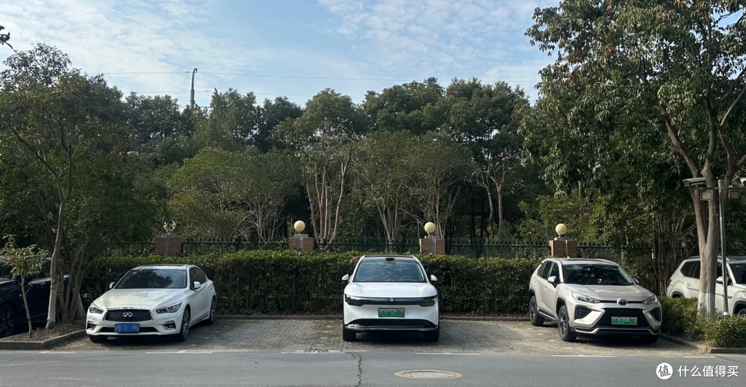 拒绝偏科,回归实用:极氪7X,为家庭打造的一款正常的纯电 SUV