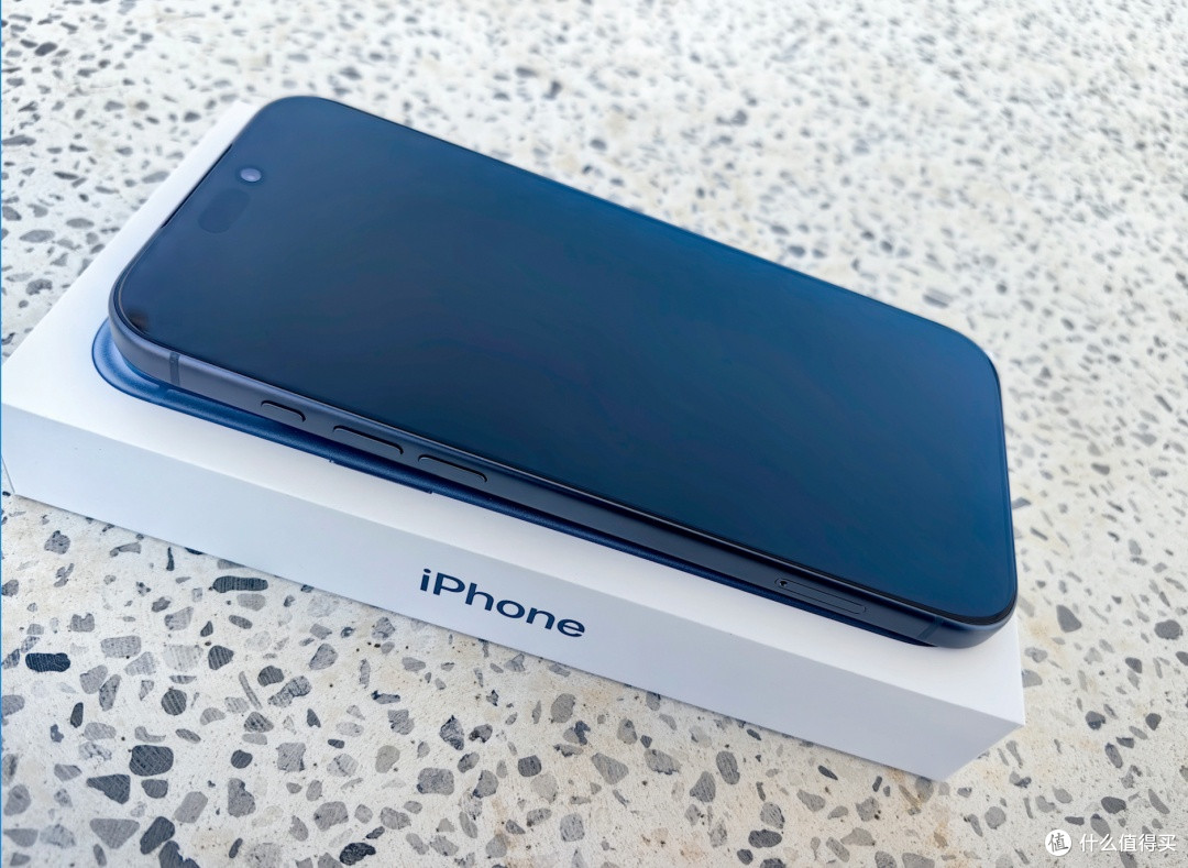 苹果发布会后，我决定抱紧我的iPhone 15