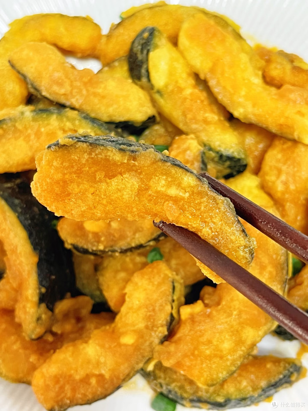咸香沙酥的蛋黄焗南瓜,厨房新手也能轻松复刻!