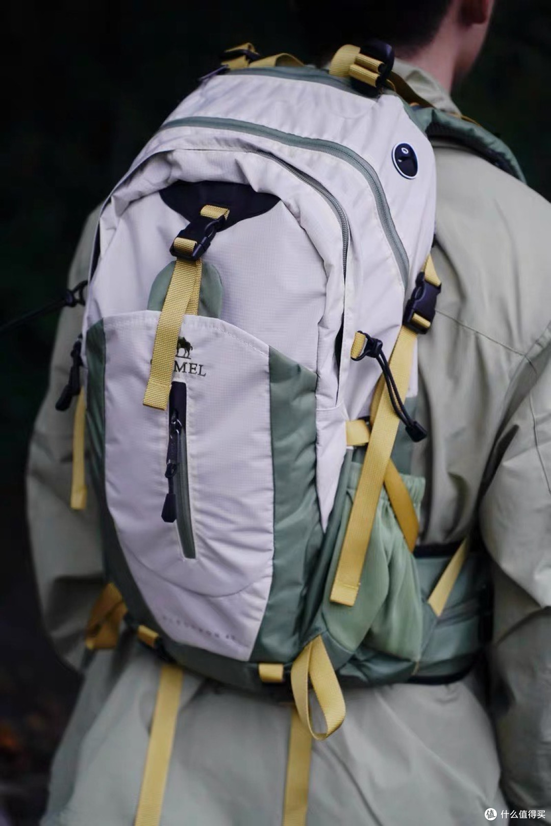 徒步者的新选择:轻量化登山包