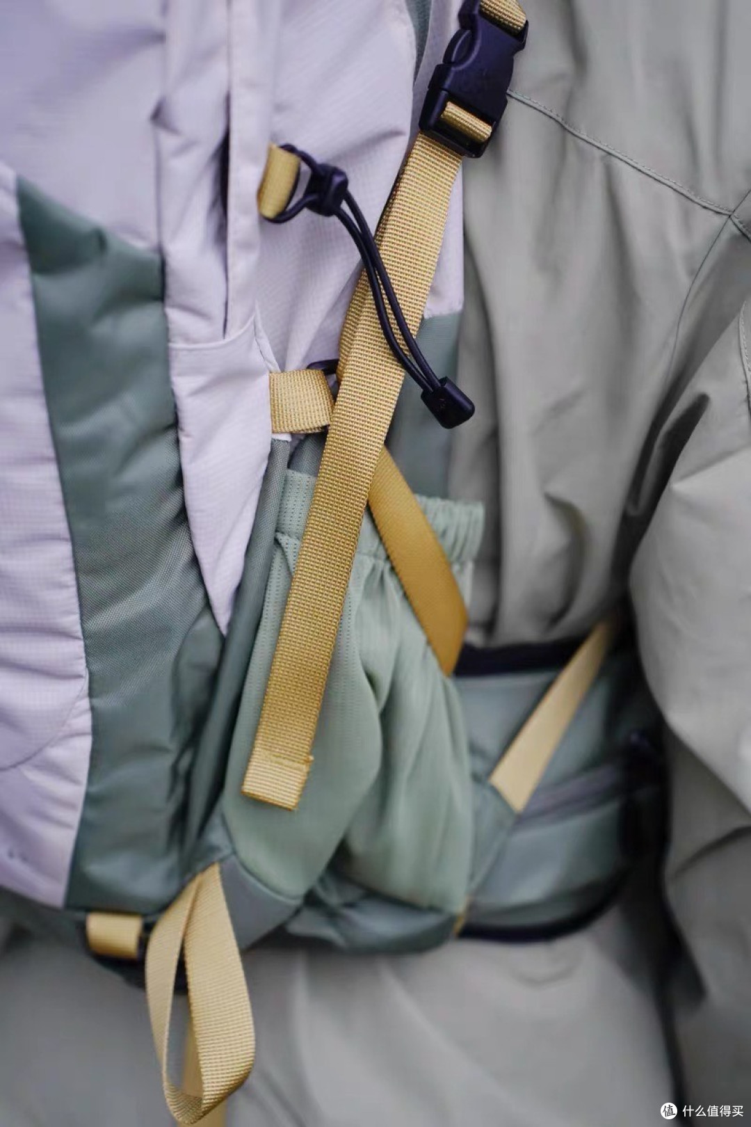 徒步者的新选择:轻量化登山包