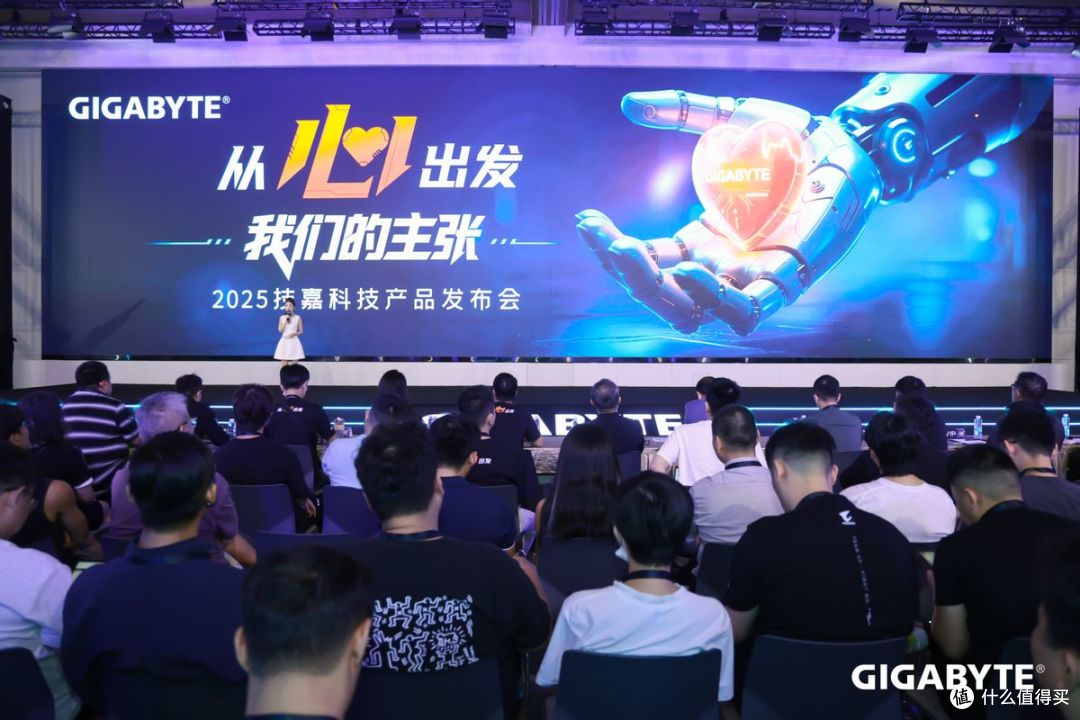技嘉再创世界记录,HiCookie用9800X3D+技嘉X870实现7.3GHZ新纪录