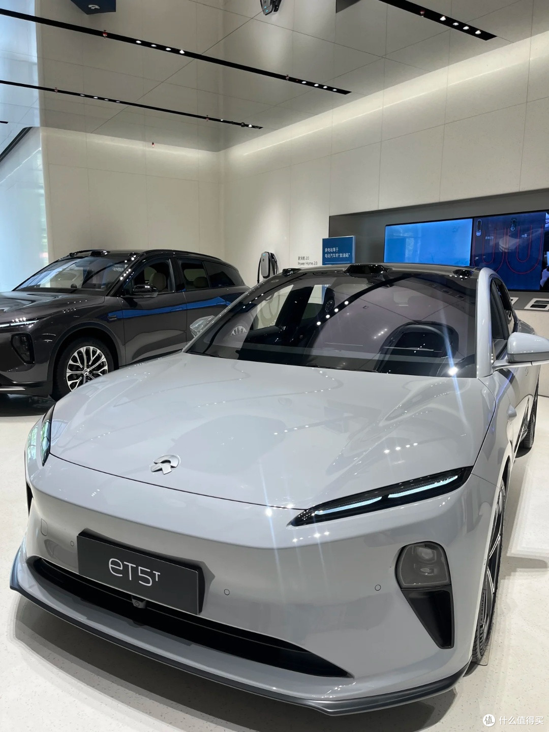 蔚来ET5T买新款还是旧款?试驾后聊聊真实感受!