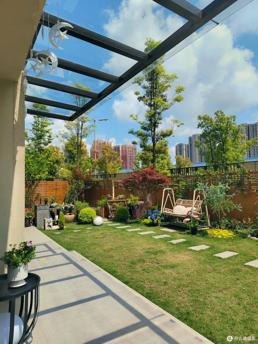 有一种尴尬叫买了“顶楼露台房”,想象很美好,住起来却一言难尽