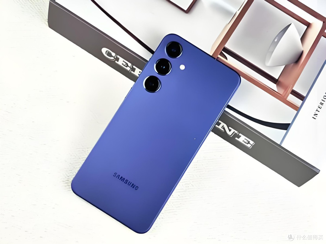 三星开启清仓模式，骁龙8Gen3+12GB运存+装甲铝边框，跌价2621元