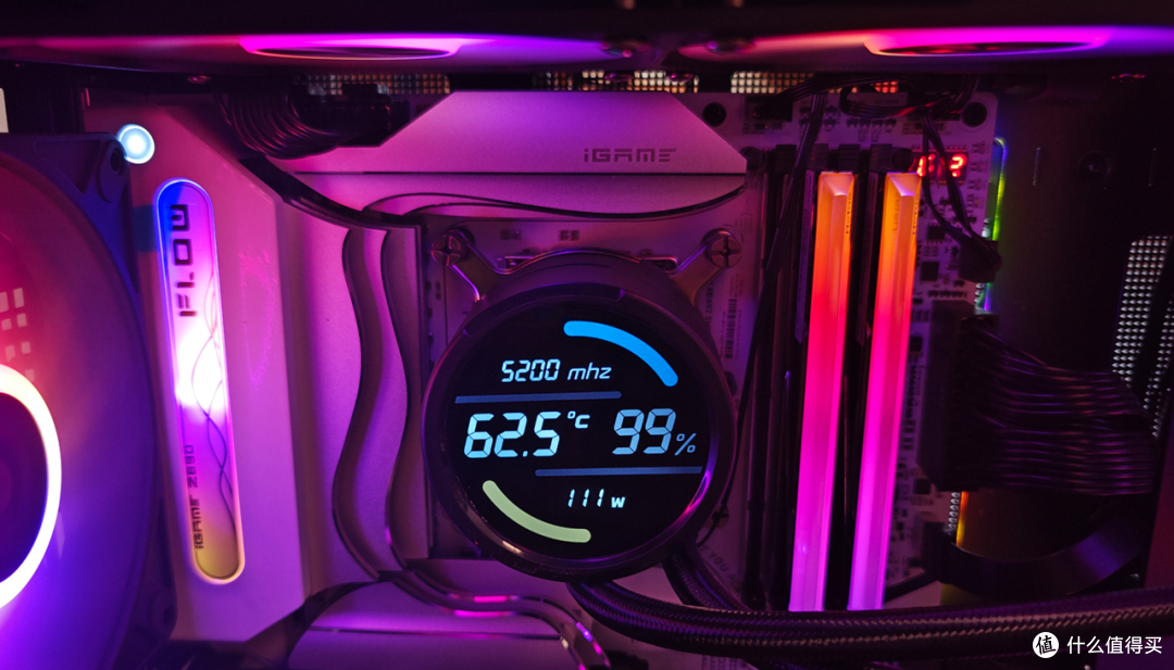 实用性之选，2.6寸屏显与磁吸设计，银昕E360 PRO水冷散热器分享