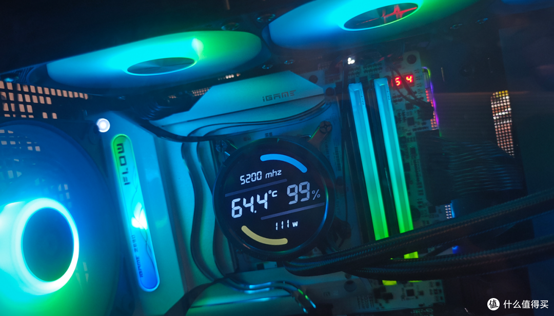 实用性之选，2.6寸屏显与磁吸设计，银昕E360 PRO水冷散热器分享