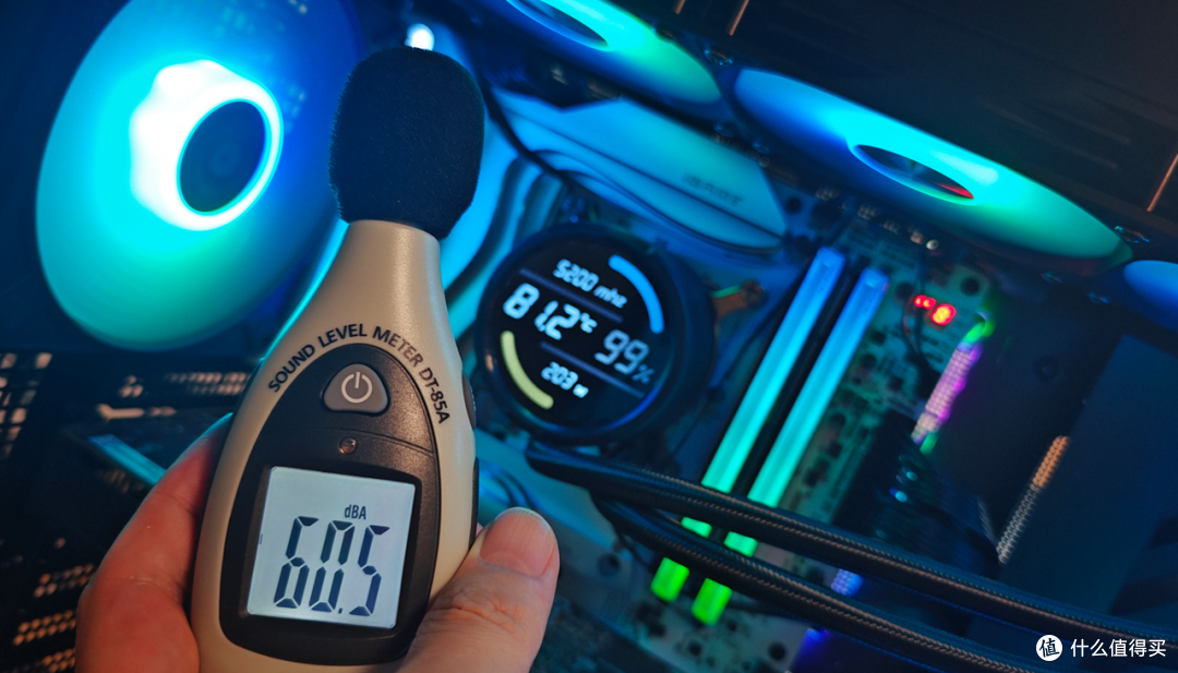 实用性之选，2.6寸屏显与磁吸设计，银昕E360 PRO水冷散热器分享