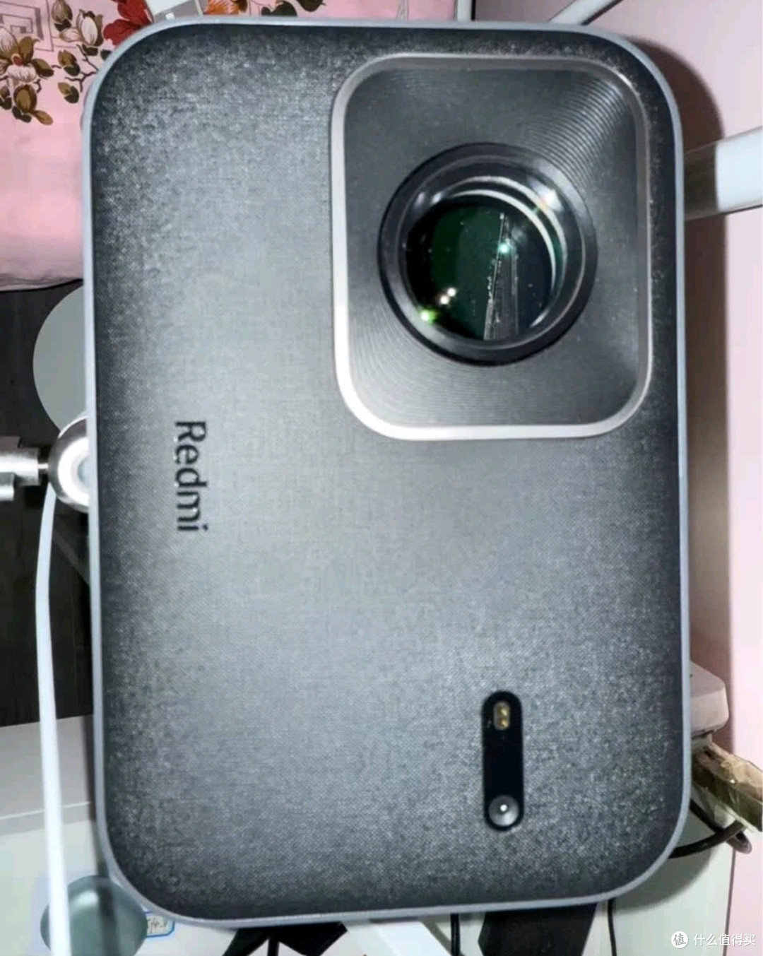 Redmi投影仪3 Pro：家庭影院新选择