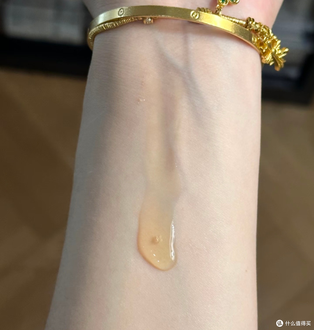 馥郁满铺水乳改善黄皮暗沉