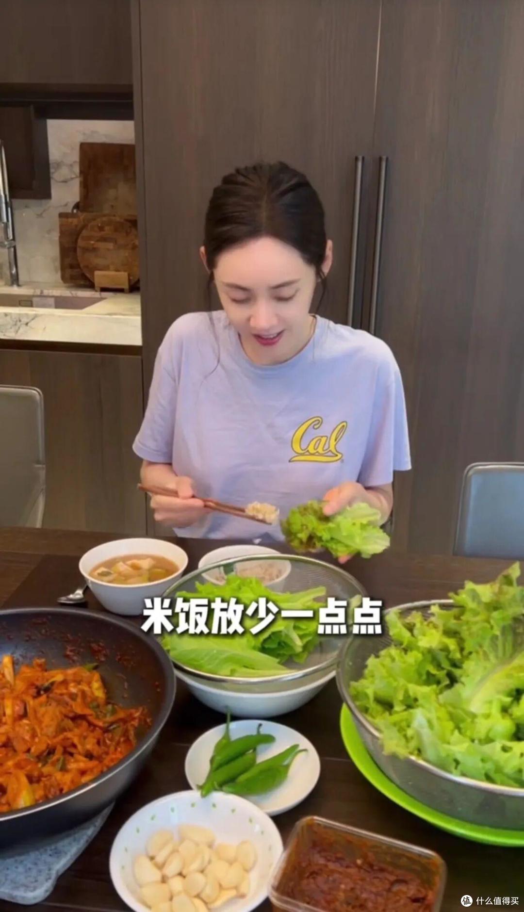 中国媳妇“秋瓷炫”的院子火了，仅一菜园子就圈粉无数，真接地气