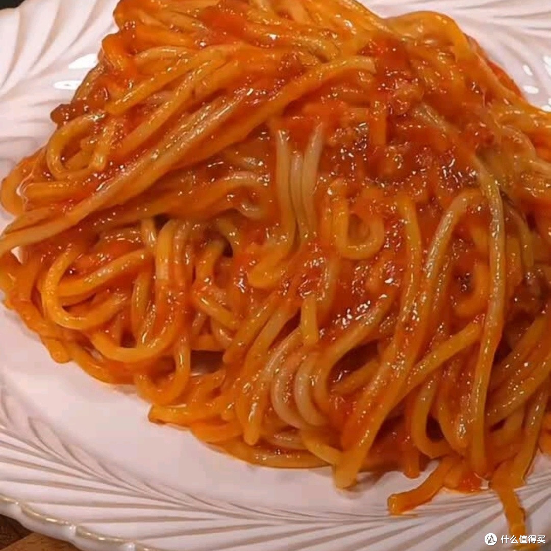 小熊驾到番茄肉酱螺旋意面:15分钟搞定的餐厅级美味