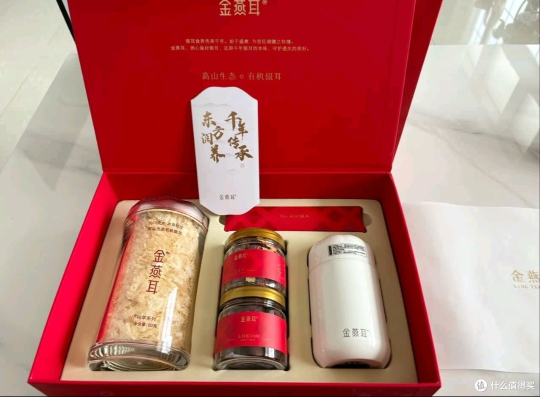银耳羹缓解秋燥多种搭配
