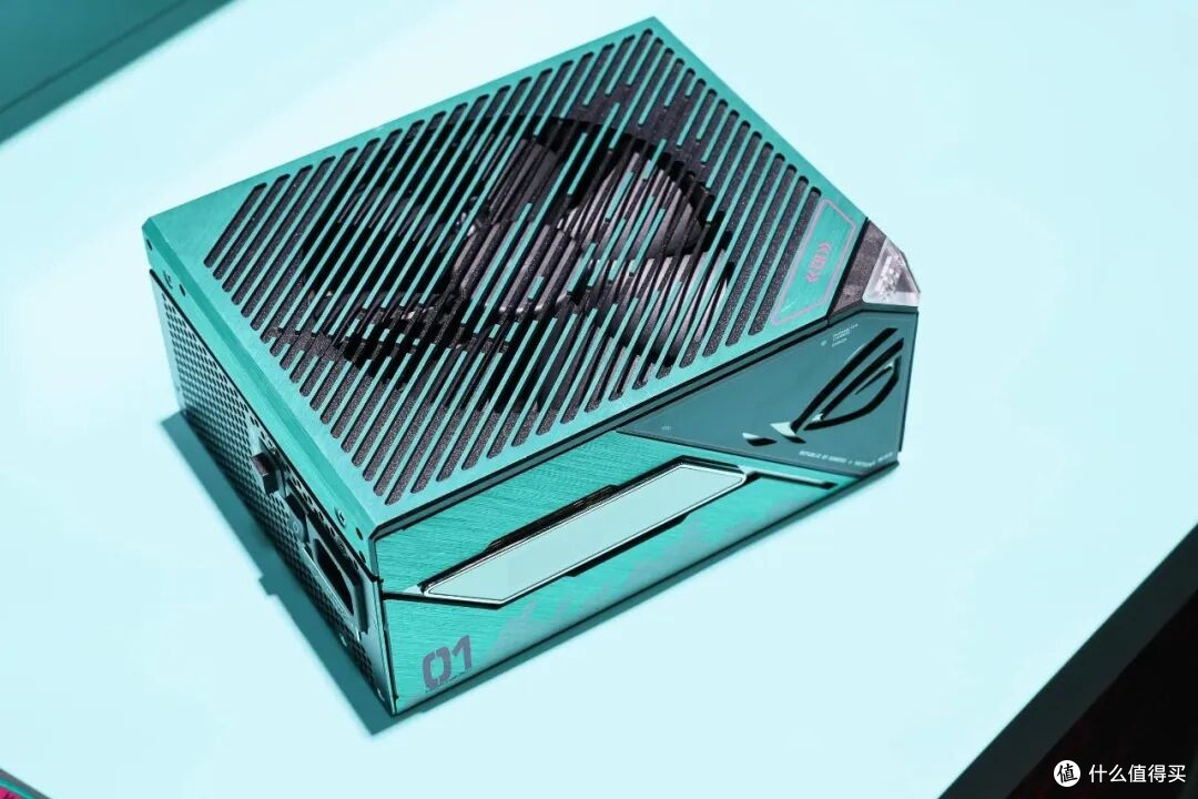 全线驾临 ROG×初音未来联名装备,终于登场