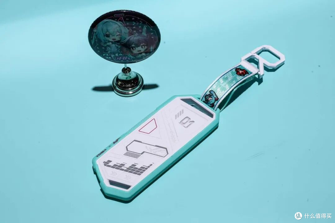 全线驾临 ROG×初音未来联名装备,终于登场