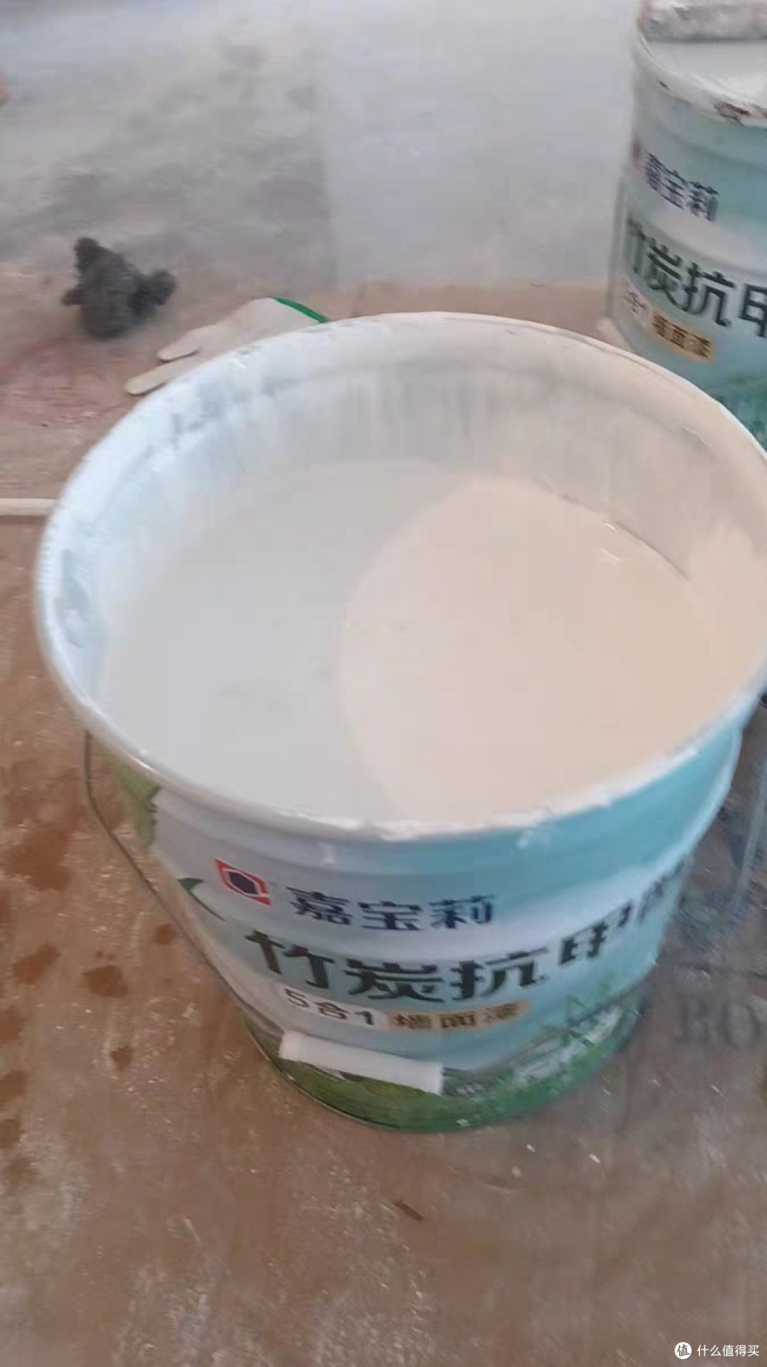 竹炭抗甲醛5合1内墙涂料一款好漆健康生活