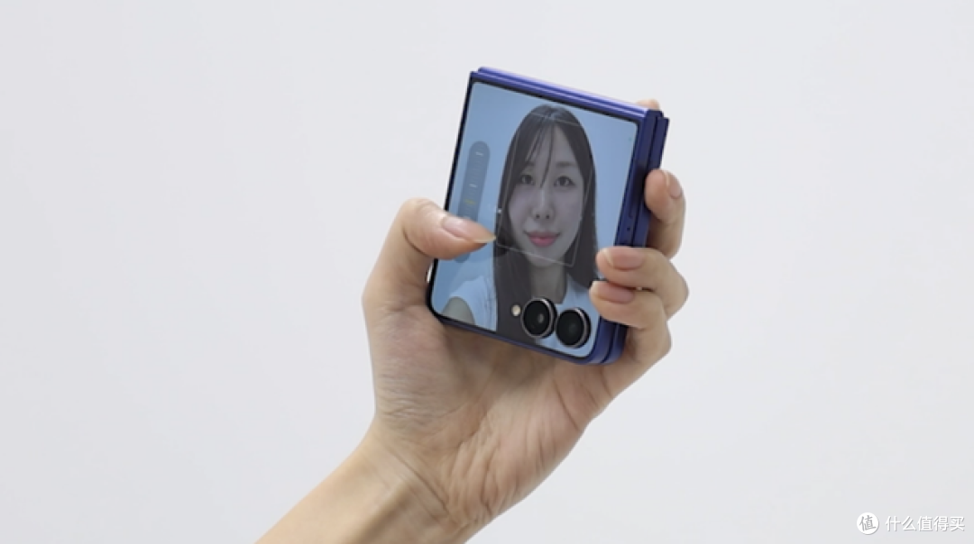 定义下一代小折叠 看三星Galaxy Z Flip7的内外双重革新之路