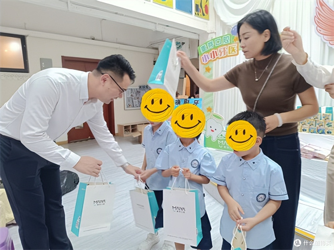 广东惠州:珑湖湾幼儿园“小小牙医”护口腔公益讲座