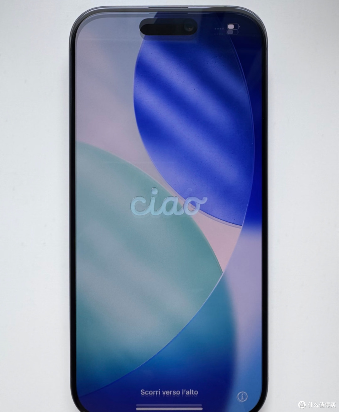轻盈与阶级:iPhone 17的材质差异