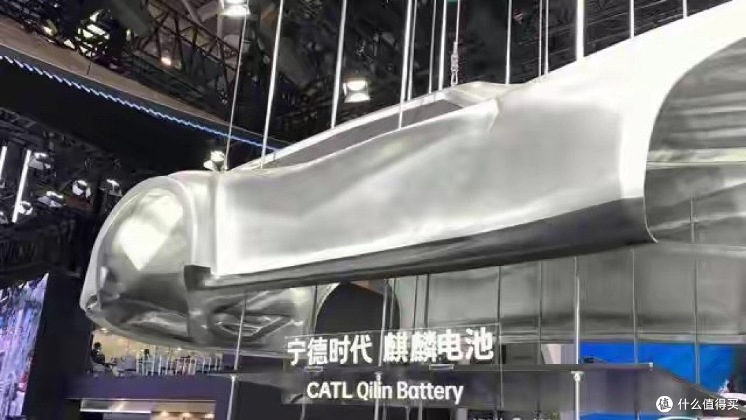 固态电池来袭,东风2026年量产装车,续航超千公里领先特斯拉
