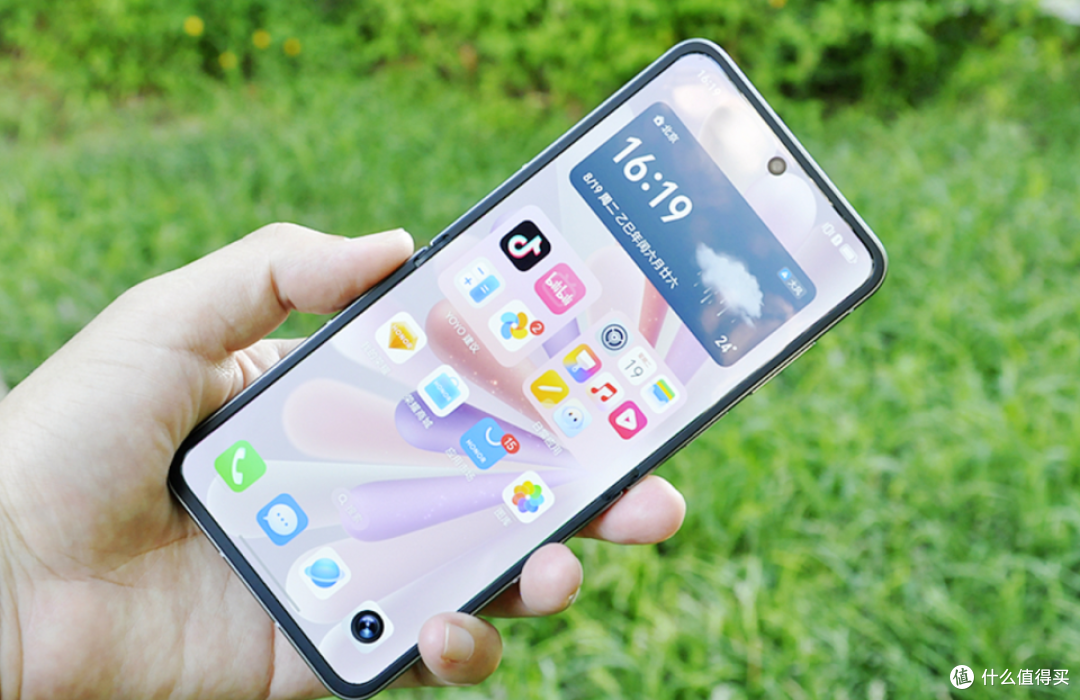 荣耀豁出去了,12GB+1TB+5500mAh+2亿像素,高端新旗舰变相降价