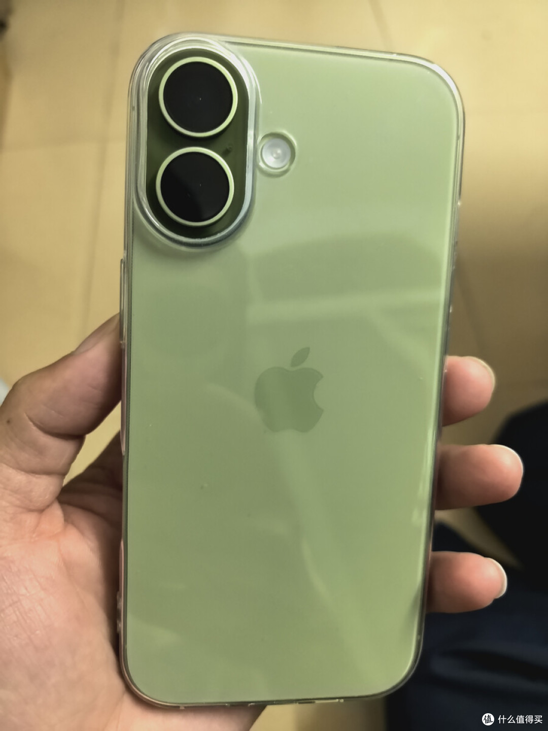 iPhone 17的吐舌头，到底是怎么回事呢？
