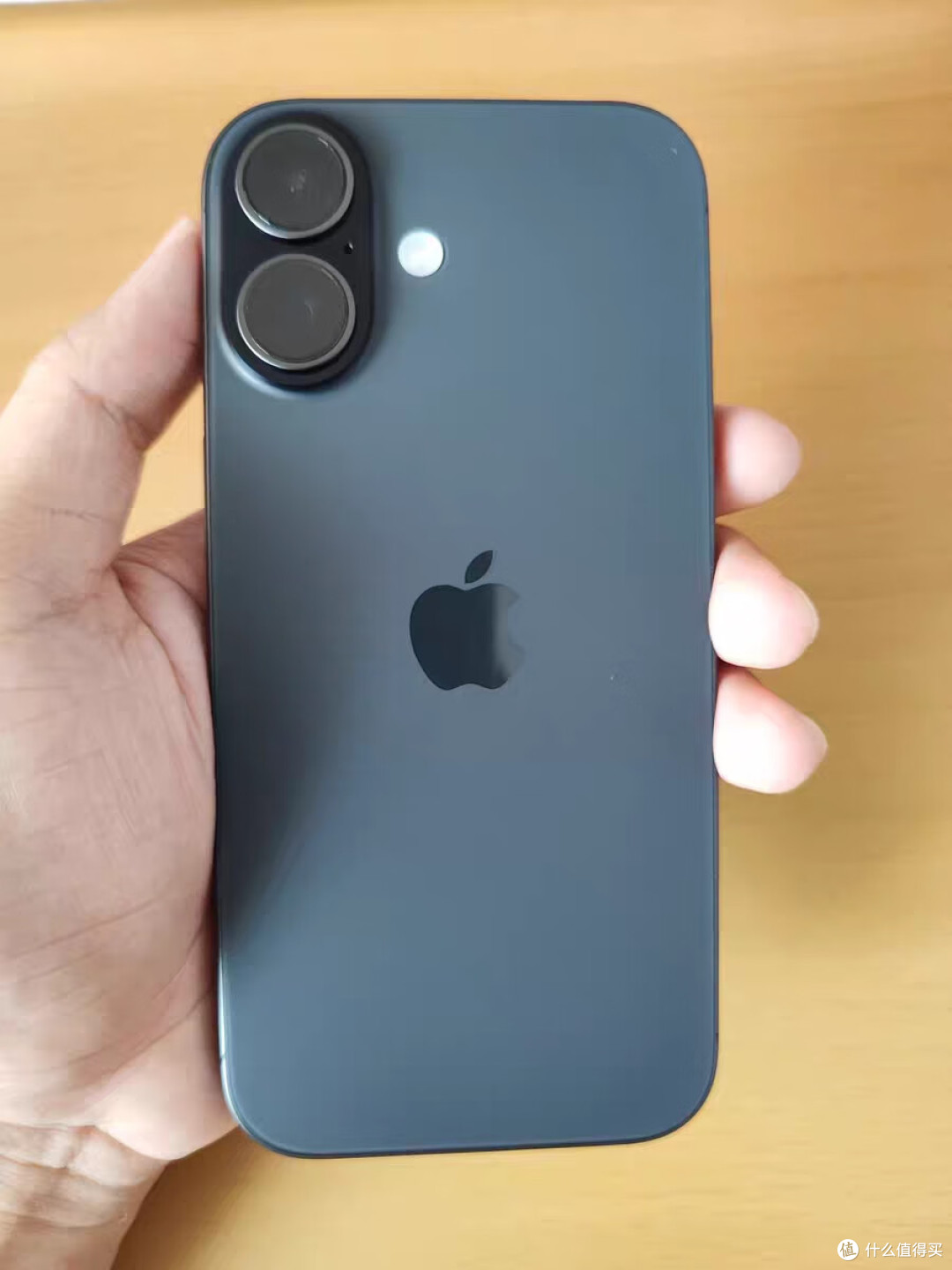 iPhone 17的吐舌头，到底是怎么回事呢？