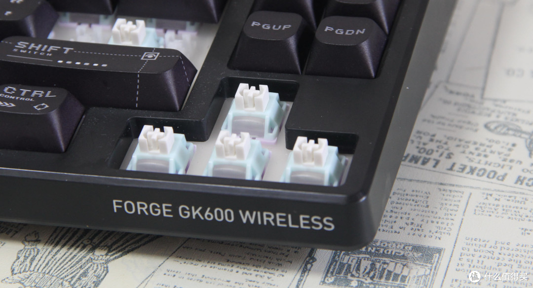 客制化元素拉满,微星GK600W Duke三模无线机械键盘简评