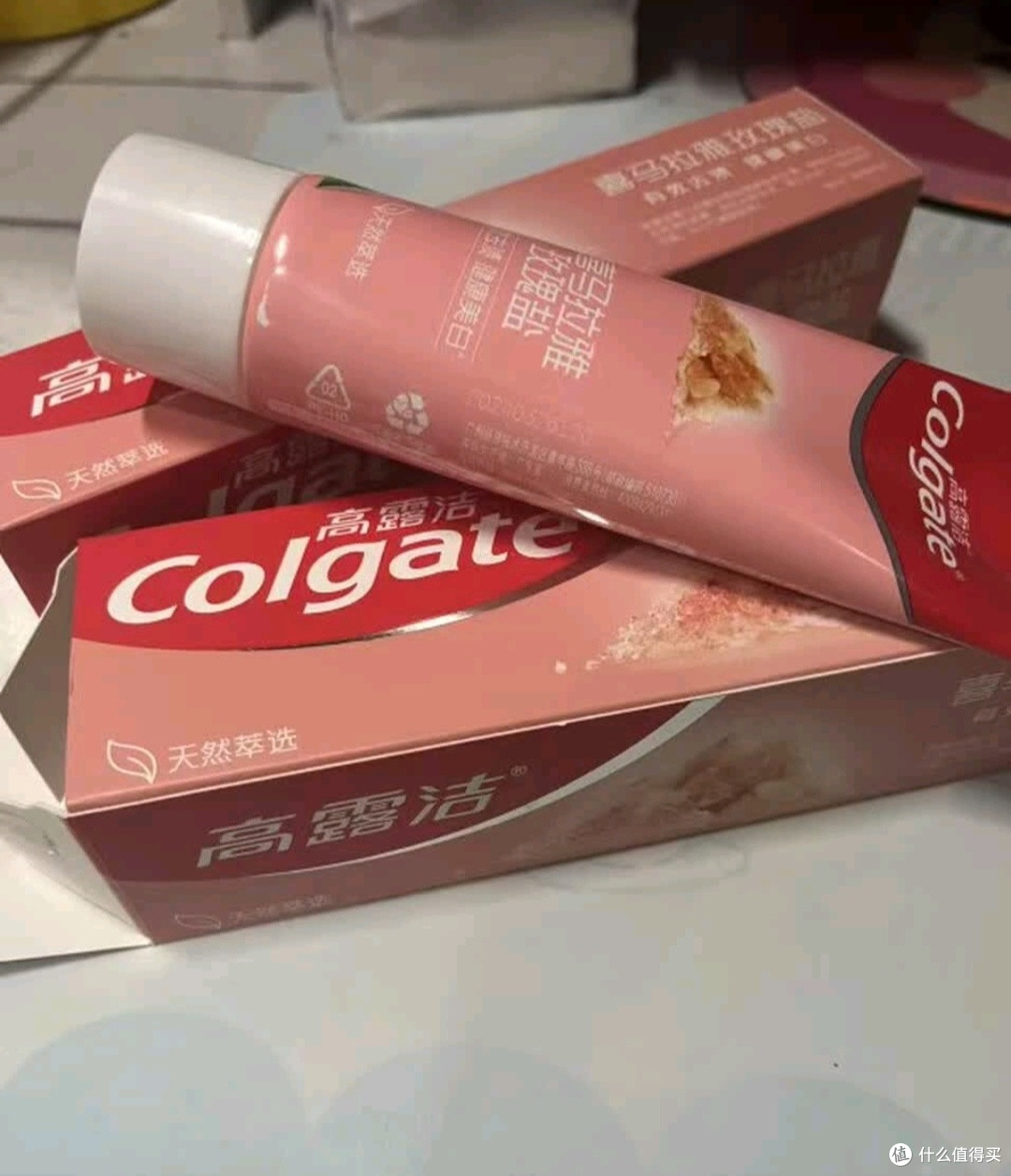 我的牙齿“亮白搭档”:高露洁玫瑰盐牙膏