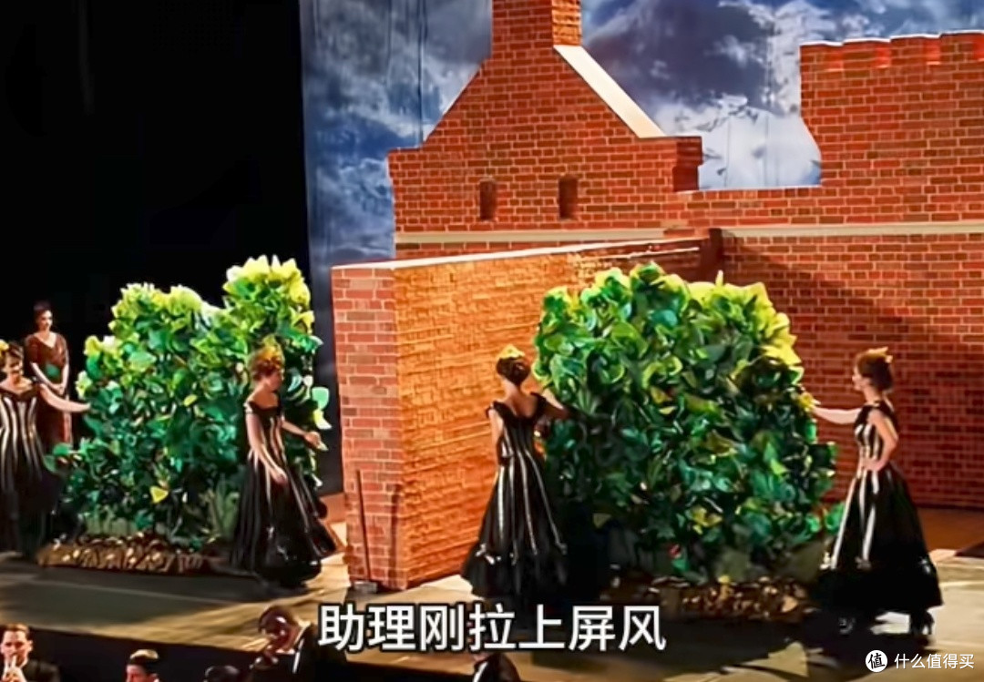 枷锁中的魔术诗人——《胡迪尼》