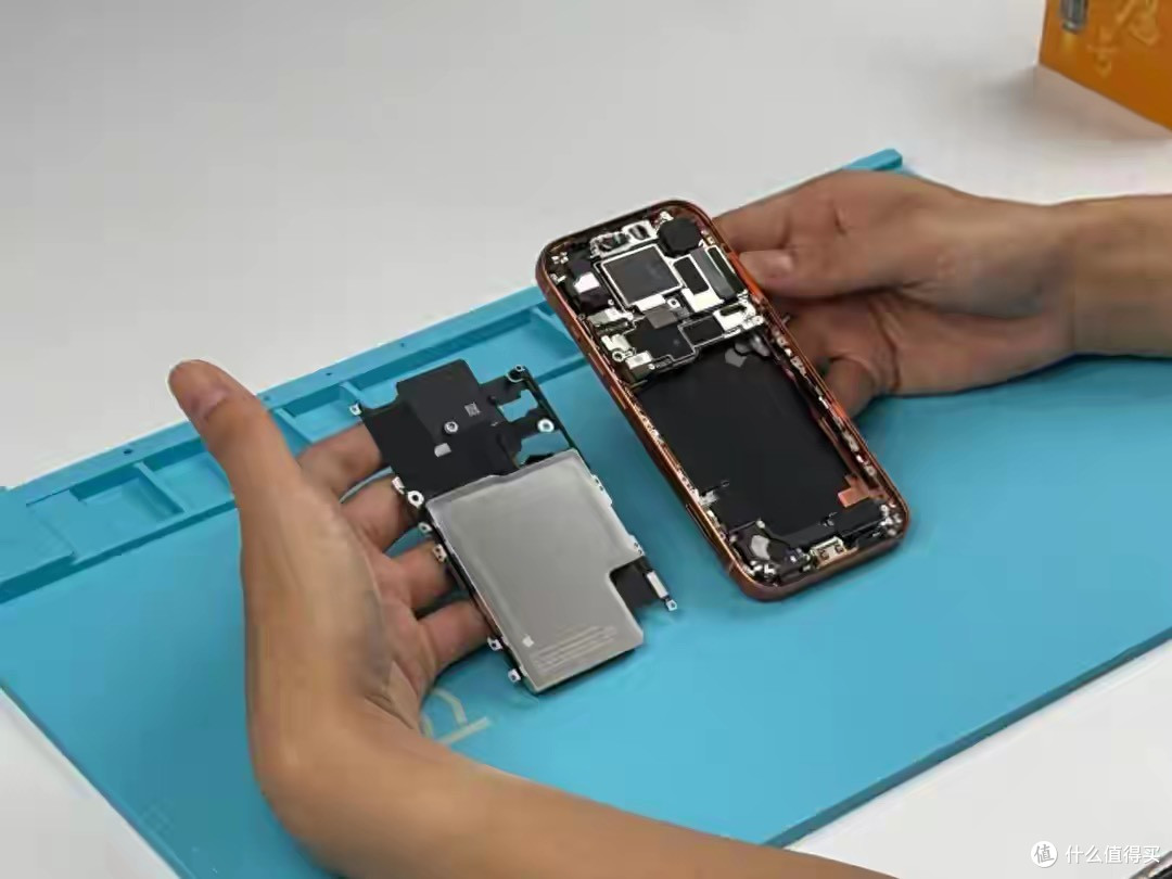 iPhone17拆解揭露扎心真相:中国企业数量最多,核心元件全靠国外