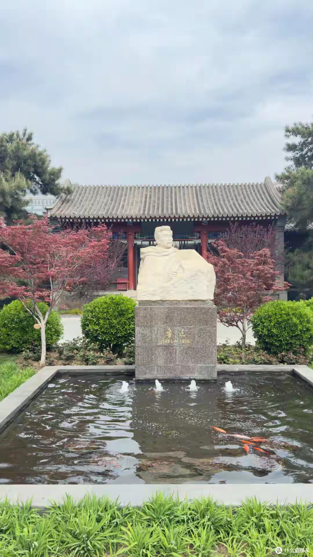潜入白塔寺下,在胡同烟火与艺术新生中找回松弛感