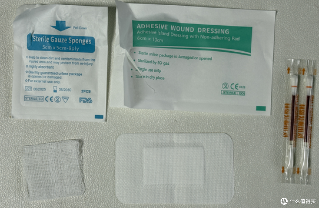 主要用品：  纱布，伤口保护贴，碘伏