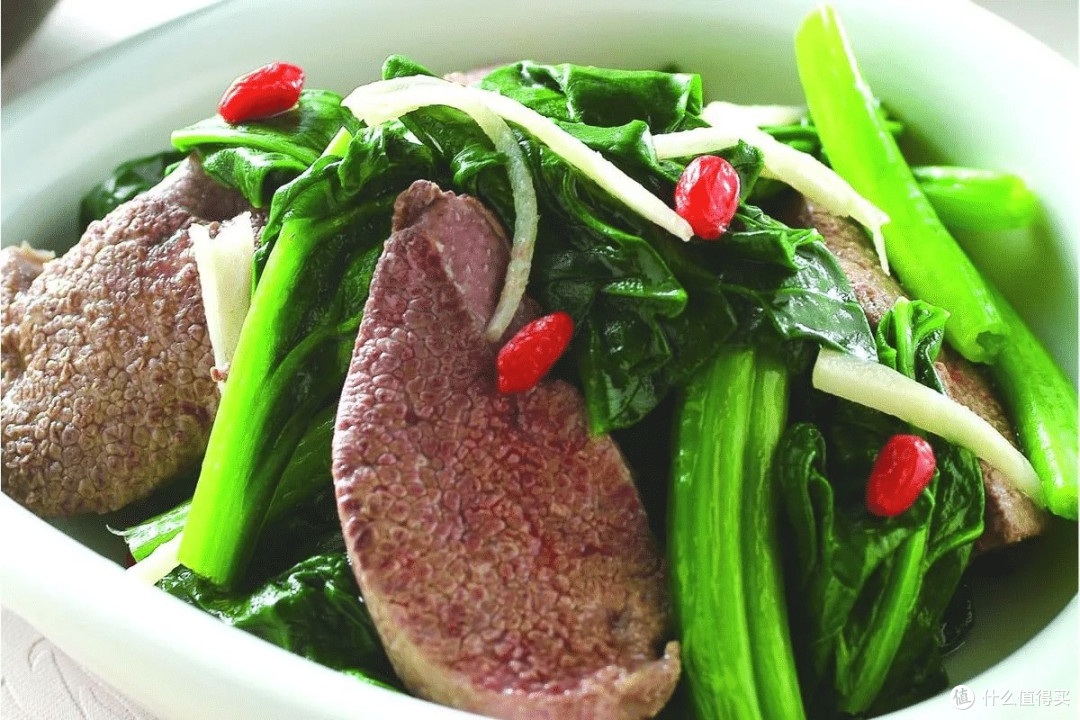 秋季美食推荐:菠菜炒猪肝做法