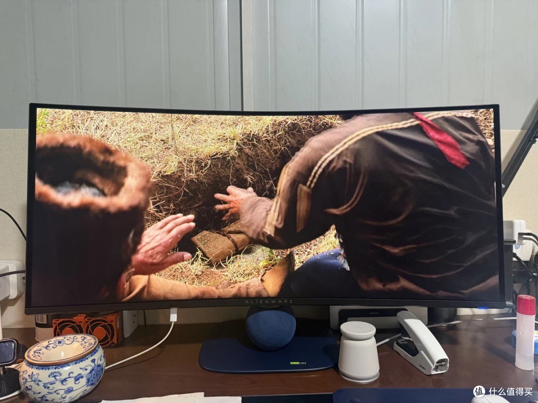 我的理想桌面屏：外星人AW3425DW带来的沉浸式体验