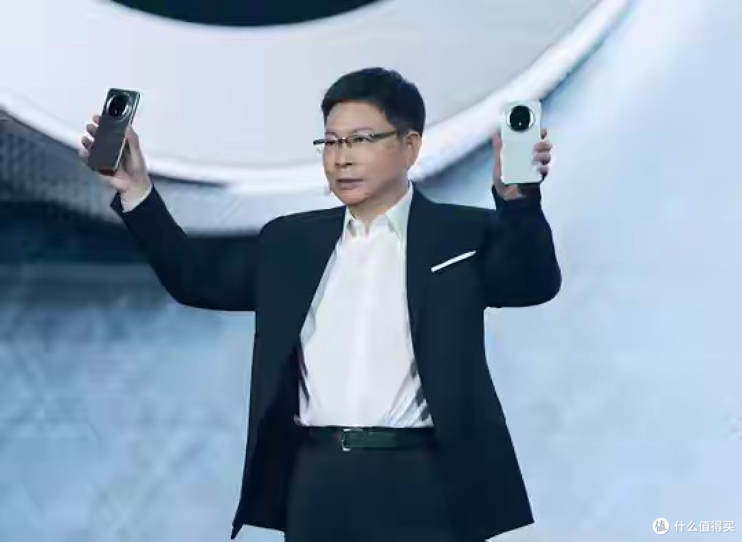 华为Mate 80 Pro+ 24GB+2TB配置曝光：手机性能的新边界与思考
