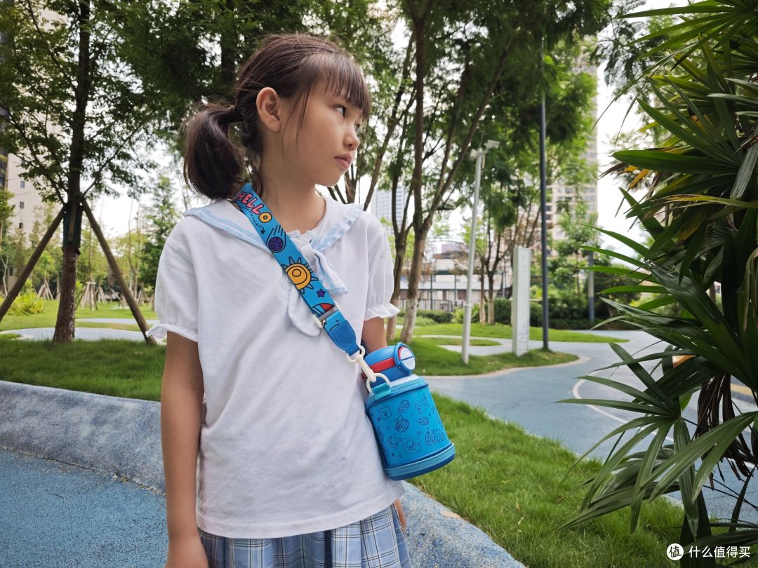 给孩子安全饮水新选择!宫菱儿童保温杯测评:欧盟认证安全0胶水