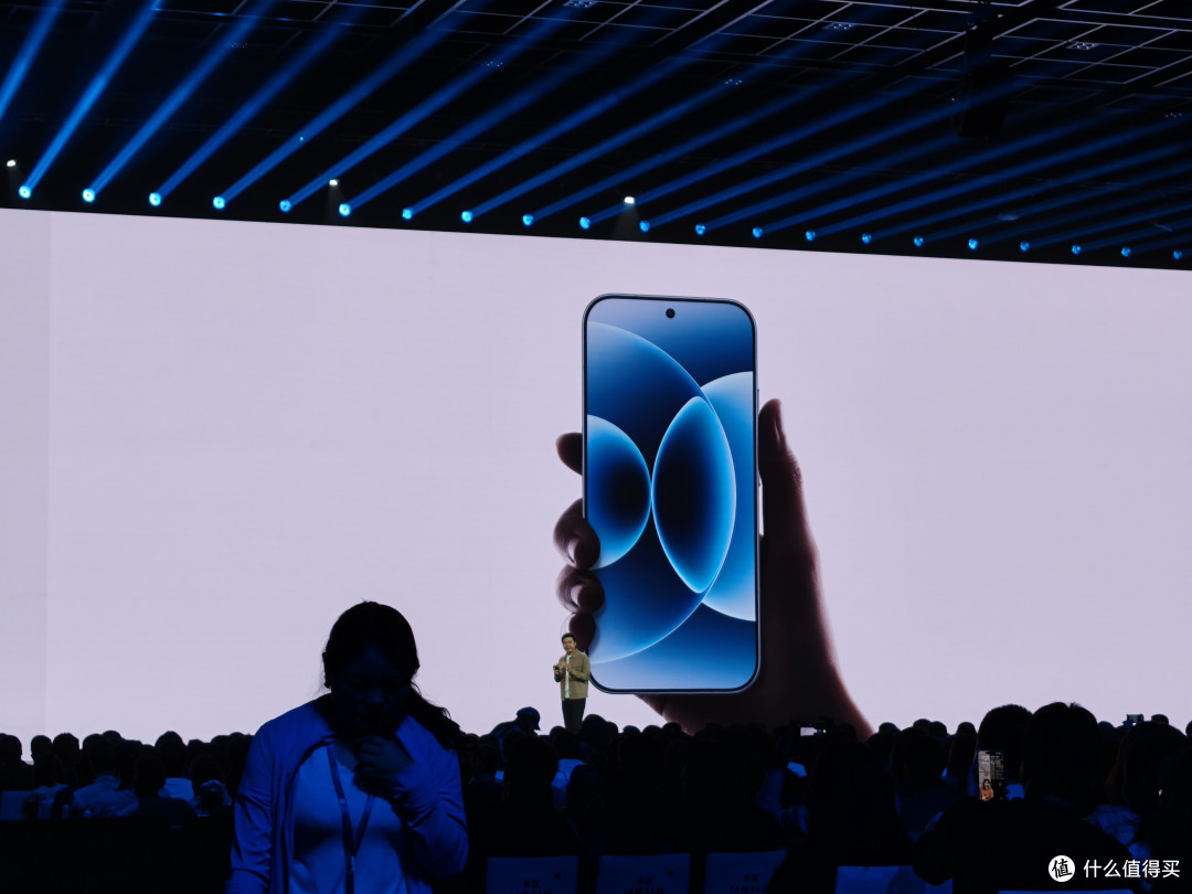 4499元起!小米17系列来了,这是iPhone 17最强劲敌?