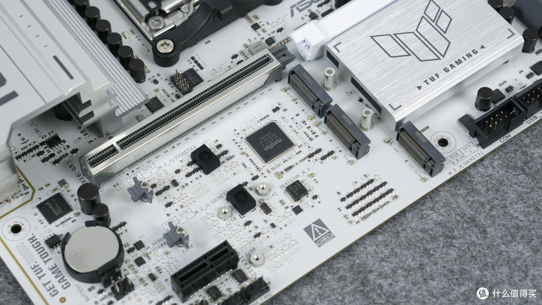 实力至上、火力全开!全新进化华硕 B850 重炮手白色版,性能实测