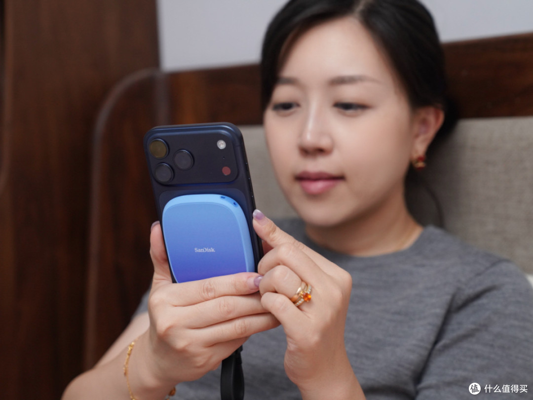 iPhone扩容的超值方案来了!闪迪创作者磁吸移动固态硬盘真香体验