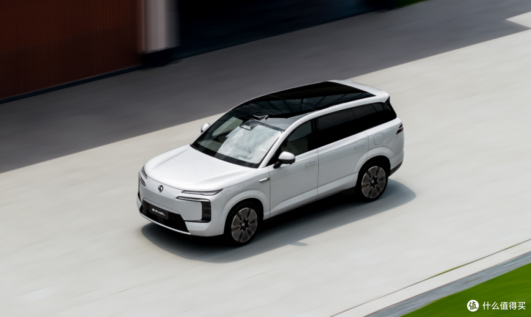 腾势 N8L 预售发布,31.98-34.98 万,这款大六座 SUV 有哪些期待