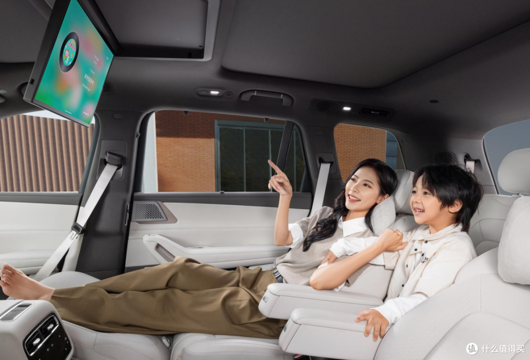 腾势 N8L 预售发布,31.98-34.98 万,这款大六座 SUV 有哪些期待