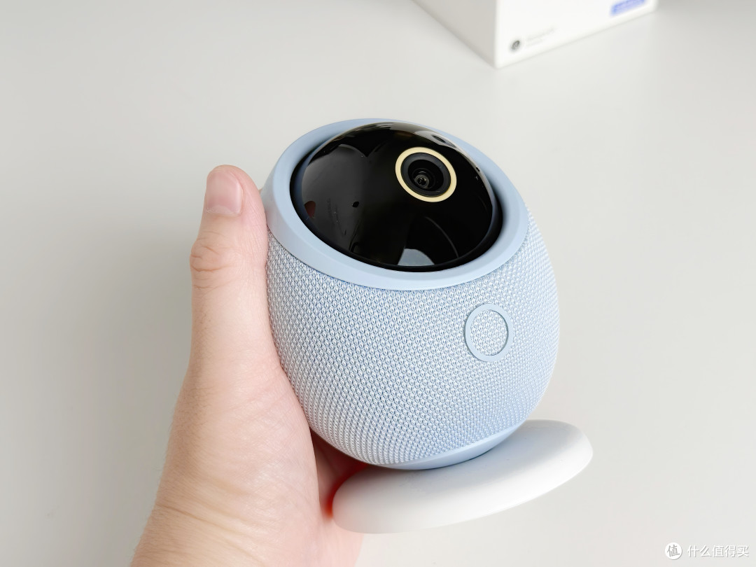 华为鸿蒙智选海雀Pro:一呼即应,带娃看宠守家神器