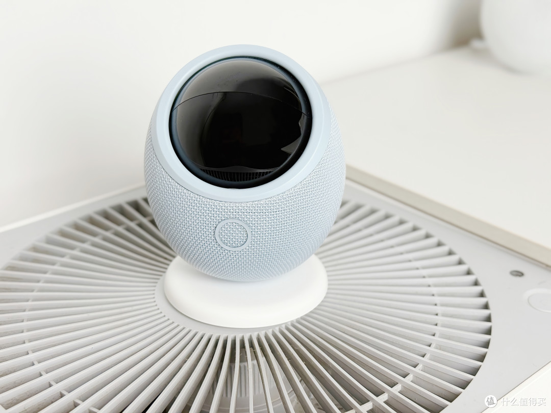 华为鸿蒙智选海雀Pro:一呼即应,带娃看宠守家神器
