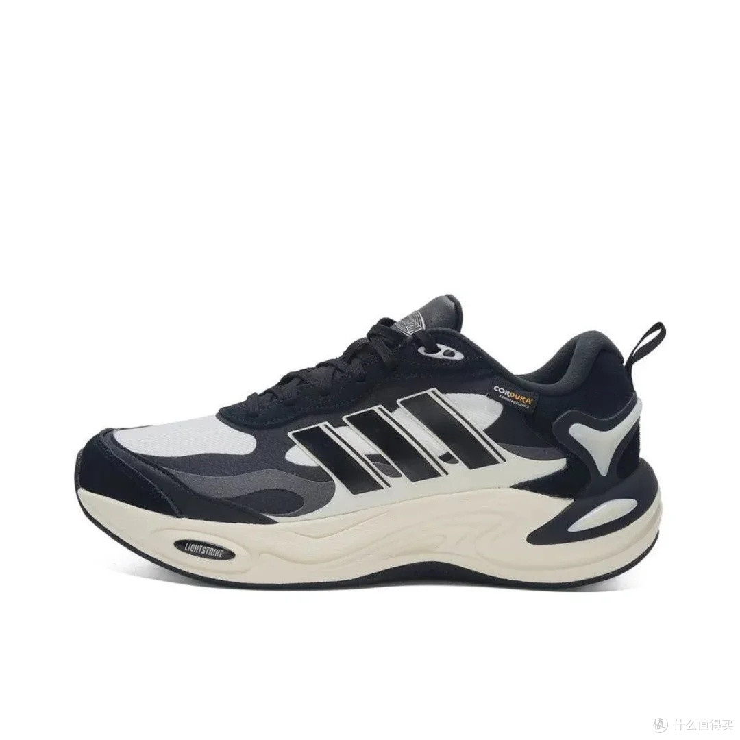 adidas CLIMAWARM冬季运动鞋性能解析