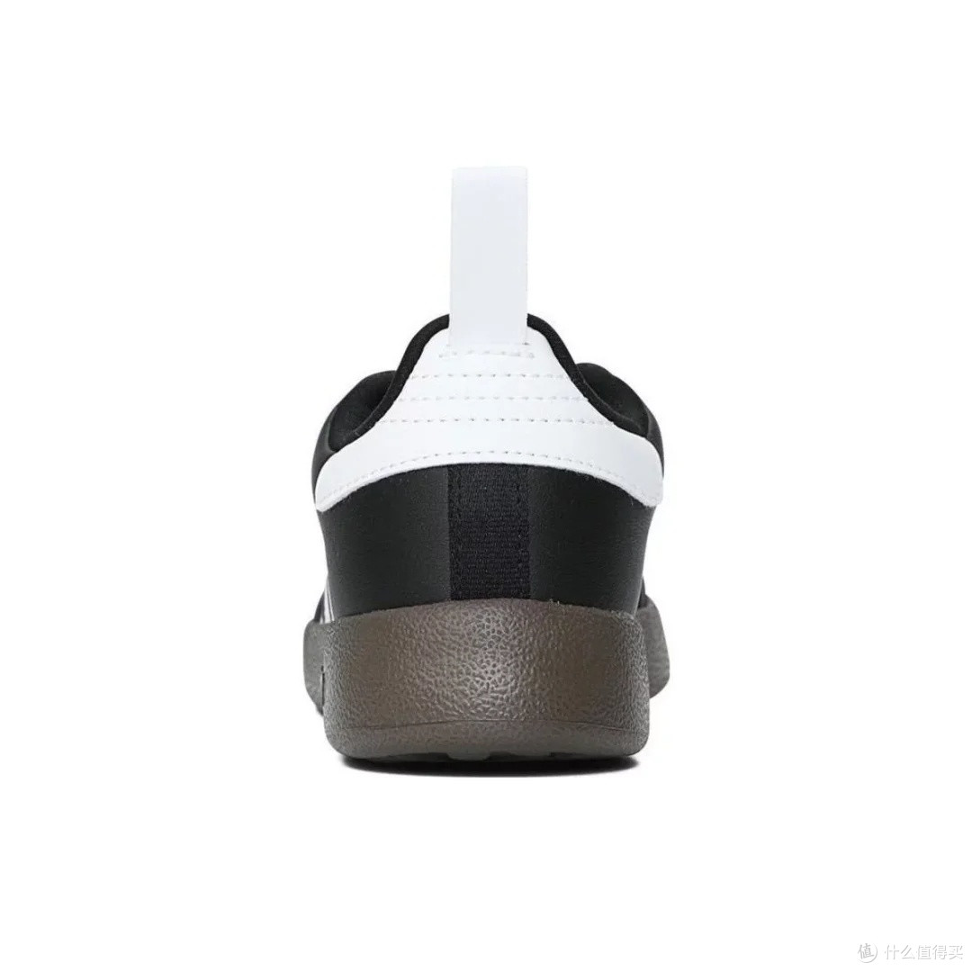 adidas T头鞋:舒适与时尚兼备
